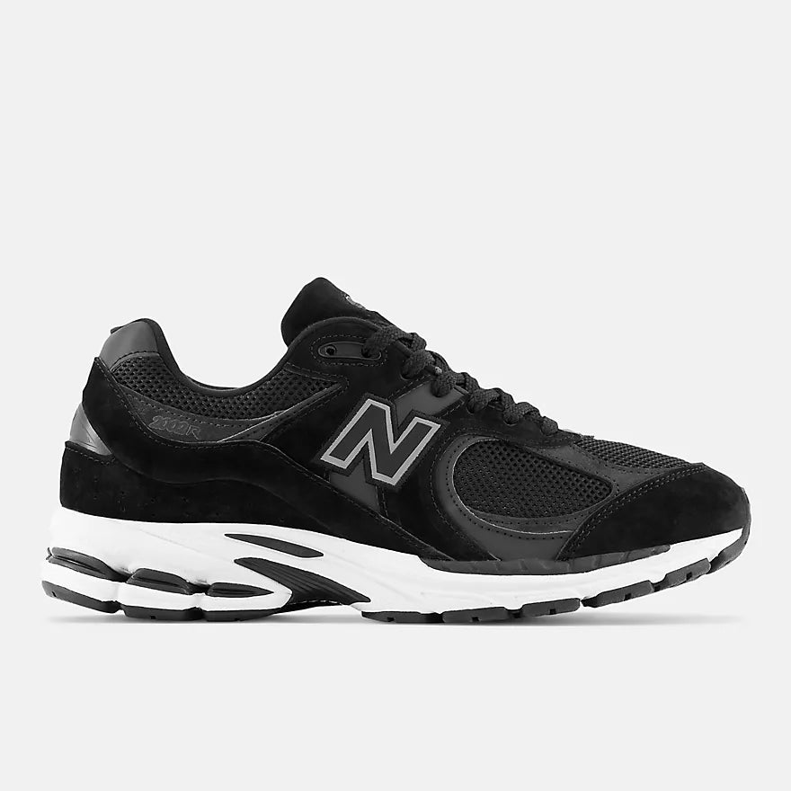 New Balance M2002RBK Shoe