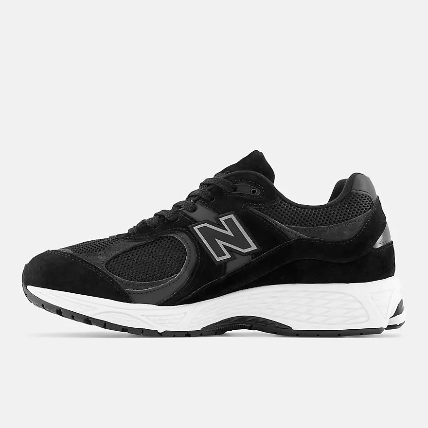 New Balance M2002RBK Shoe